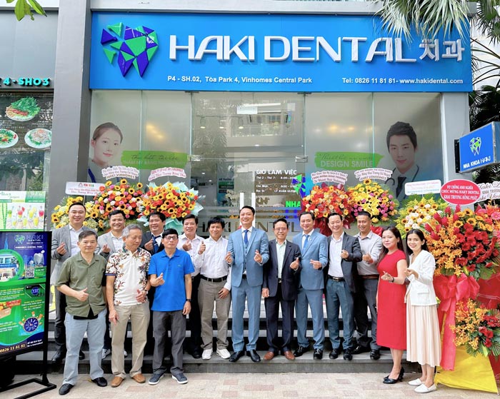Khai-truong-Haki-Dental-Vinhomes-Central-Park-1