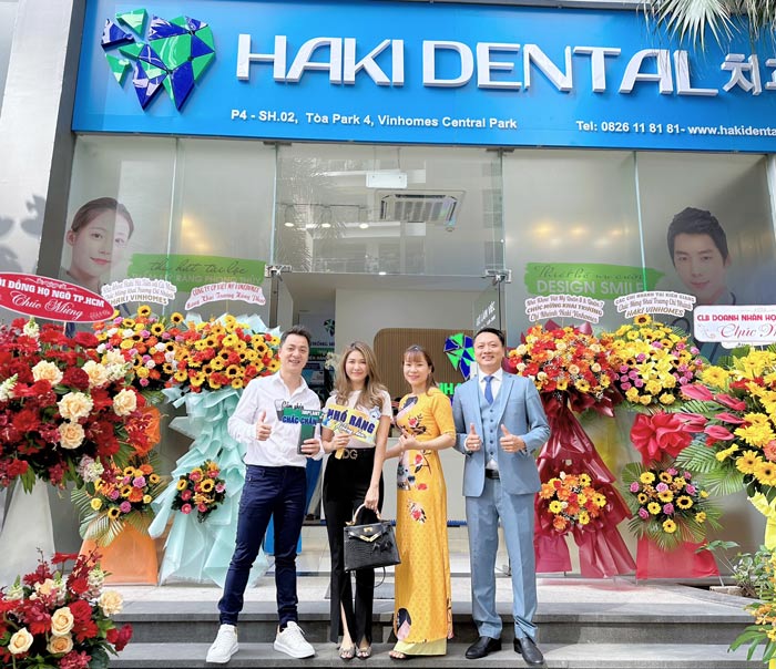 Khai-truong-Haki-Dental-Vinhomes-Central-Park-3